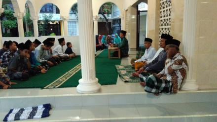 Buka Bersama di Masjid Al-Furqon Bongoskenti